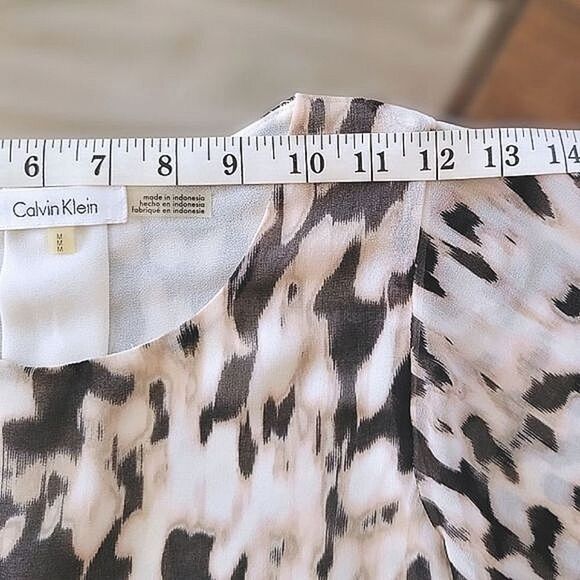 Calvin Klein abstract animal print flutter sleeve blouse - Picture 9 of 13